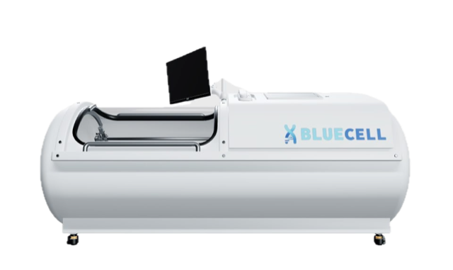 Hyperbaric oxygen chamber for post-treatment recovery